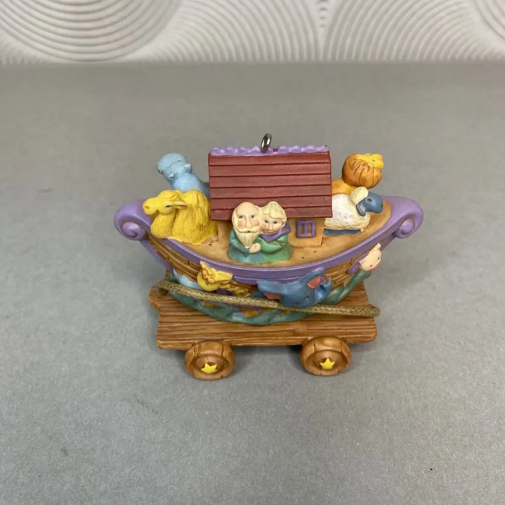 Hallmark Keepsake SAFE IN NOAH'S ARK Christmas Ornament with box Dated 2000‎ New